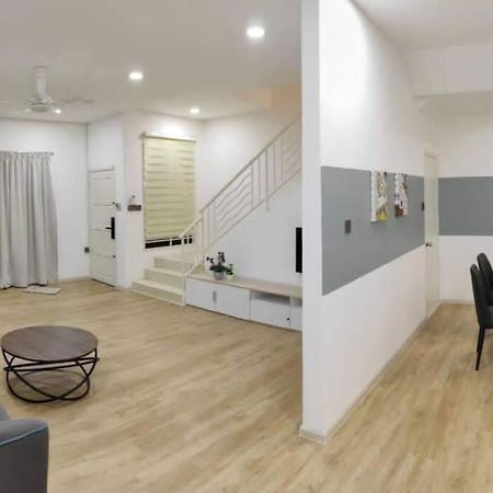 T House Nearby Kuantan East Coast Shopping Mall Eksteriør bilde